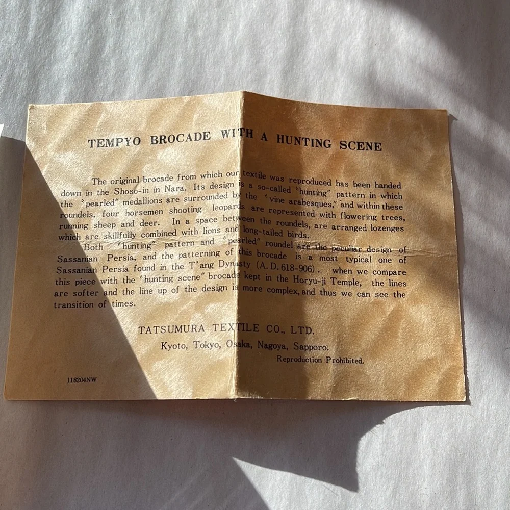 Key holder/wallet for woman. Vintage paperback. Tatsumura Textile co,
